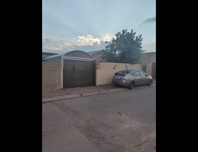 2 BEDROOM HOUSE FOR SALE IN CHIAWELO